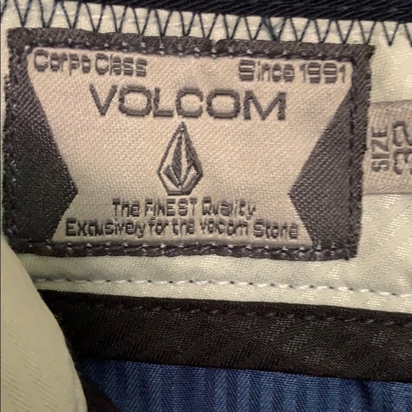 Volcom Shorts - Picture 3 of 8